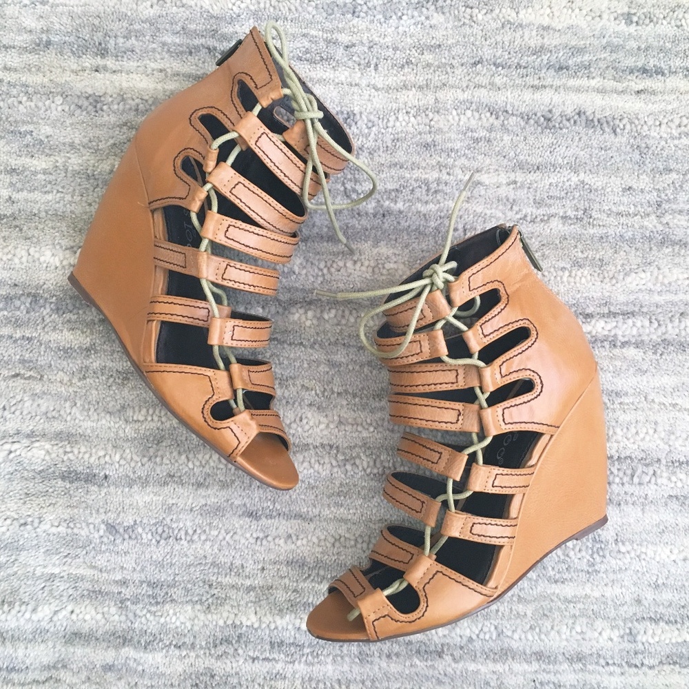 2LipsToo | Wedge Sandals